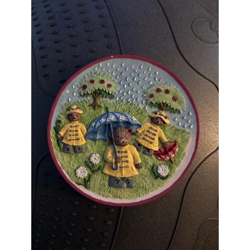 Decorative bear plate
